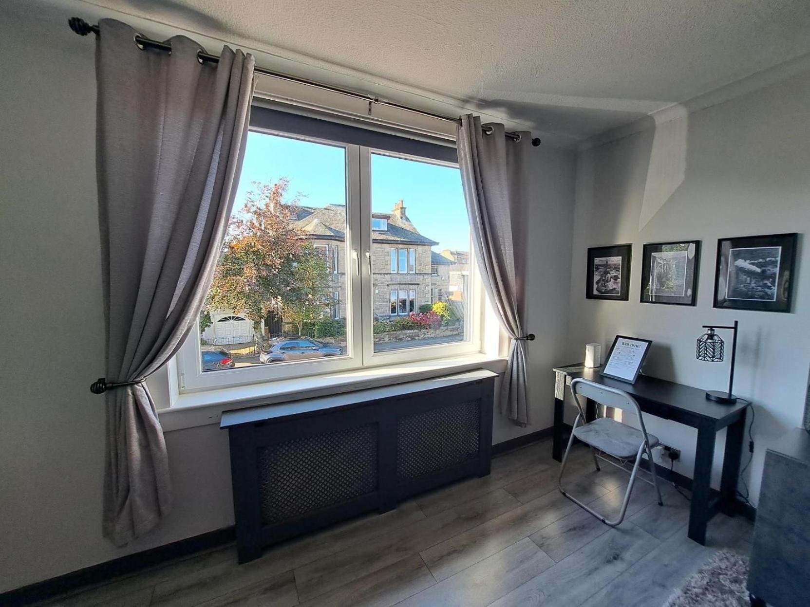Glasgow Apartment Close To The Airport レンフルー エクステリア 写真